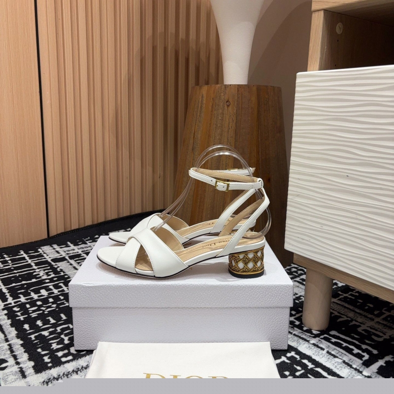 ch**an D*or sandals